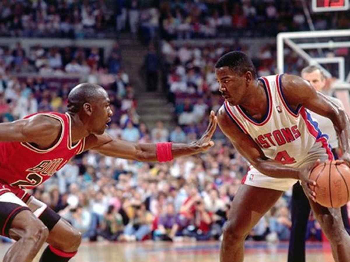 Why Michael Jordan Is the GOAT (Greatest of All Time) - HowTheyPlay