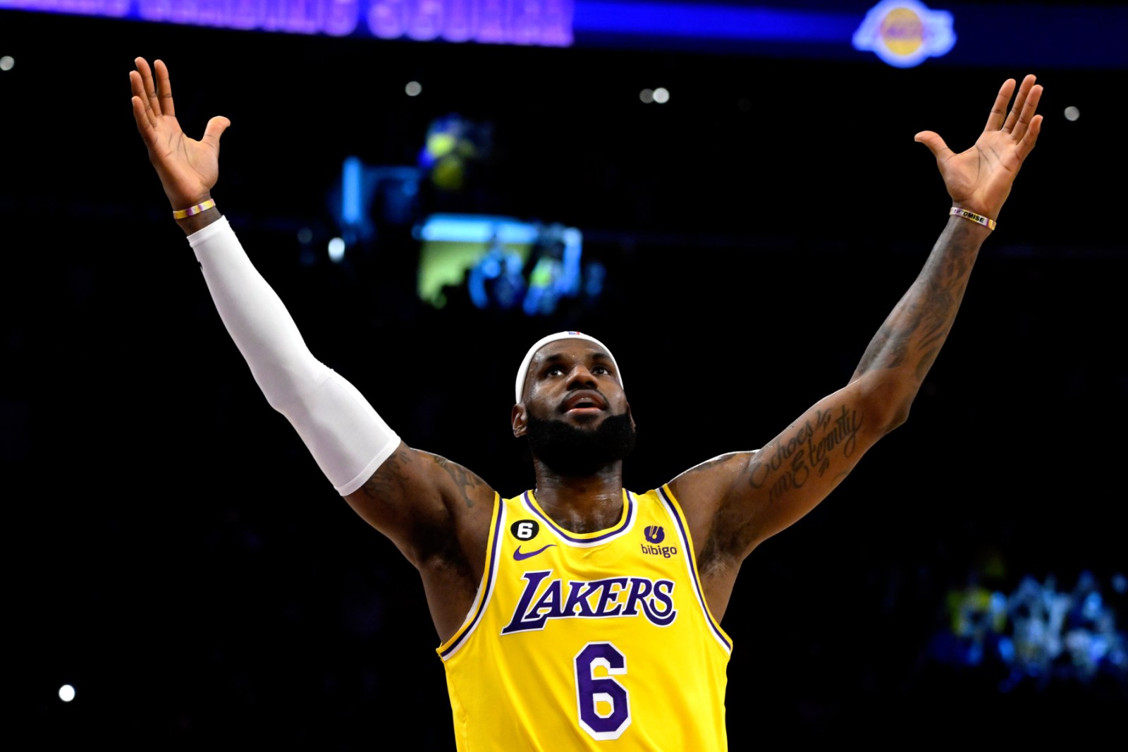 LeBron James Breaks NBA Scoring Record, Passes Kareem Abdul-Jabbar – Rolling Stone